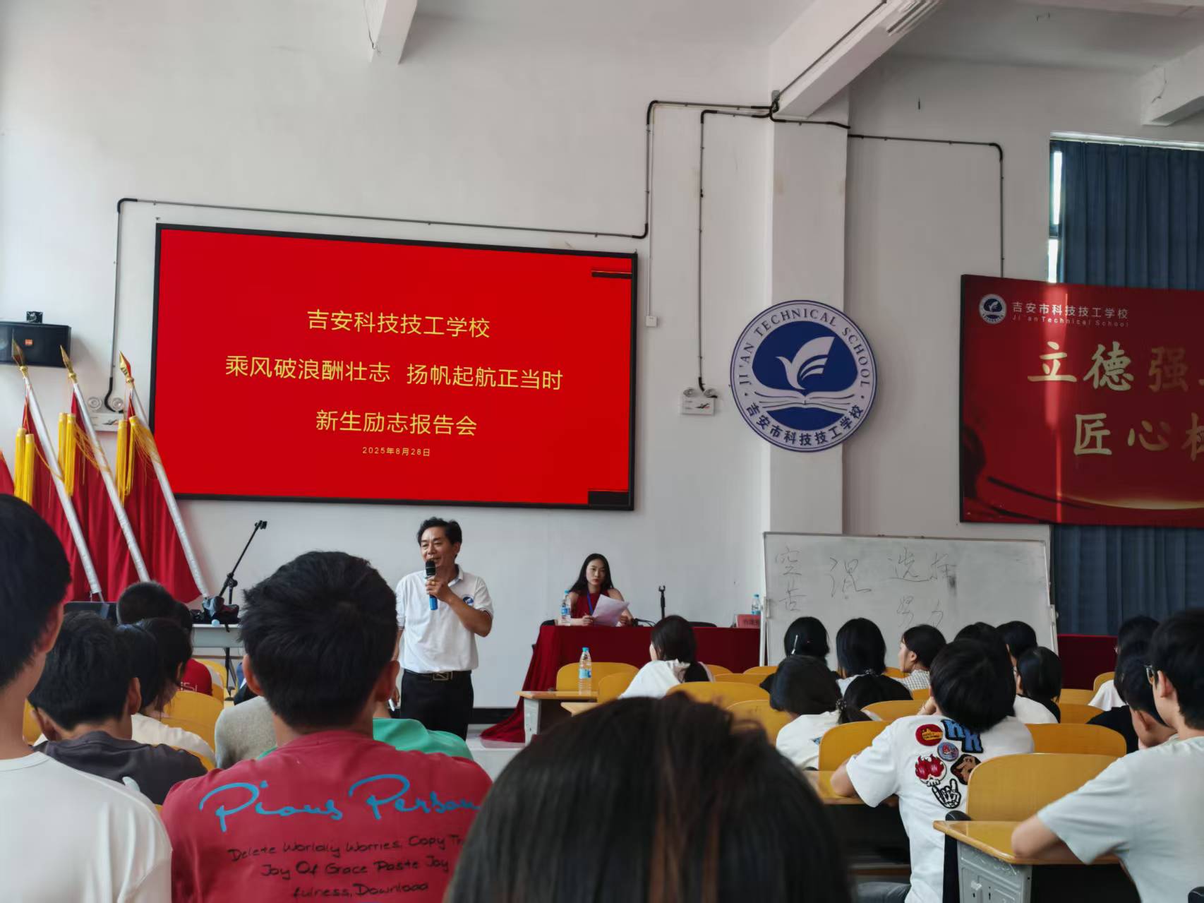 bcad3921b2c2beff32fd60478f06bd1b.jpg